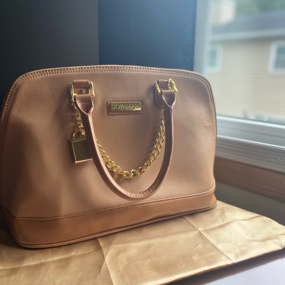 Joy & Iman Tan Pebble Purse